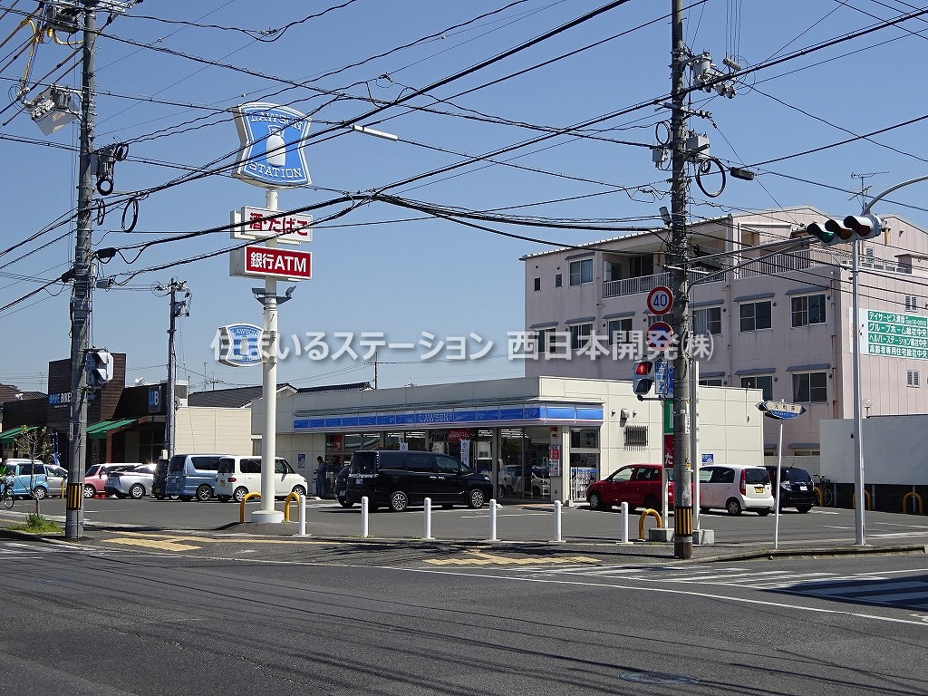 コンビニ　ローソン総社中央4丁目店（コンビニ）まで354m