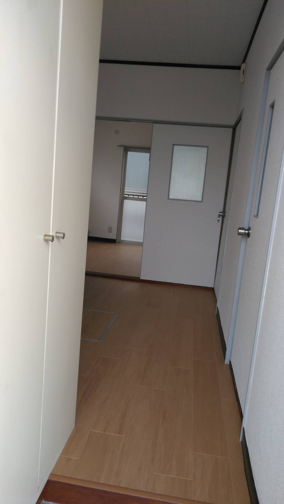 玄関　シューズボックス付