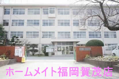 【福岡市西区大字飯氏のマンションの小学校】