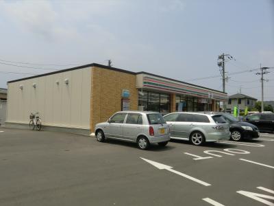 コンビニ　セブンイレブン（コンビニ）まで1700m