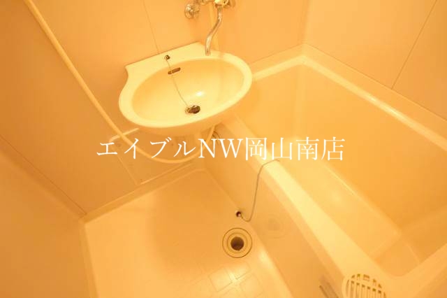 バス・シャワールーム　バスルーム