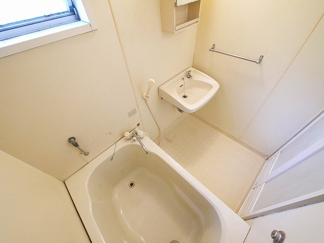 バス・シャワールーム　日々の疲れを癒すお風呂です