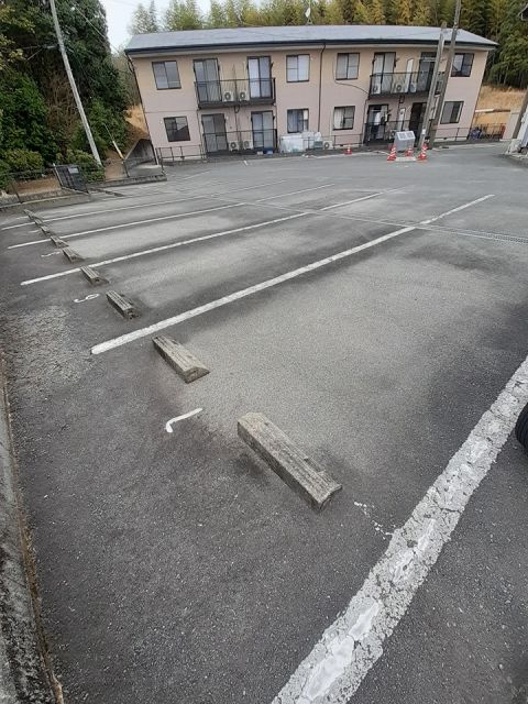 【大牟田市大字橘のアパートの駐車場】