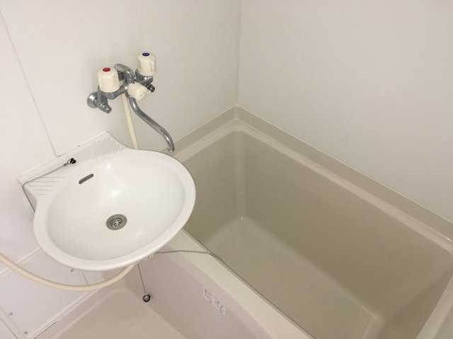 バス・シャワールーム　お風呂です