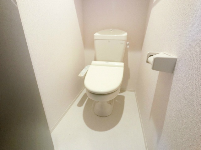【下関市長府中尾町のアパートのトイレ】