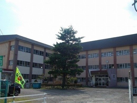 【函館市昭和のアパートの小学校】