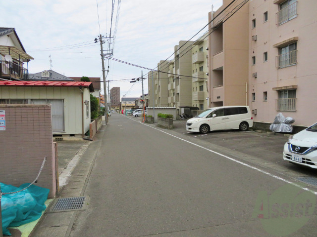 【仙台市宮城野区新田のマンションの駐車場】