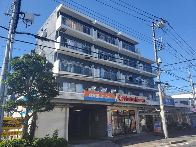 【足立区梅田のマンションの建物外観】