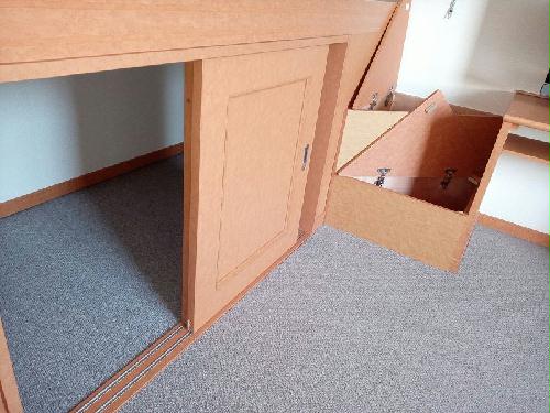 収納　ベッドの下は大型収納