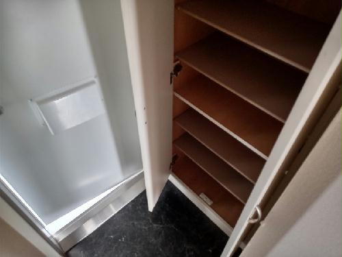 玄関　シューズボックス付き