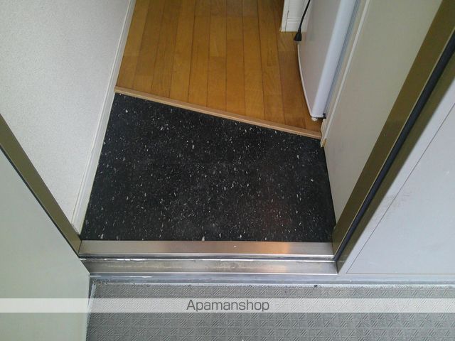 レオパレス御坊の玄関写真