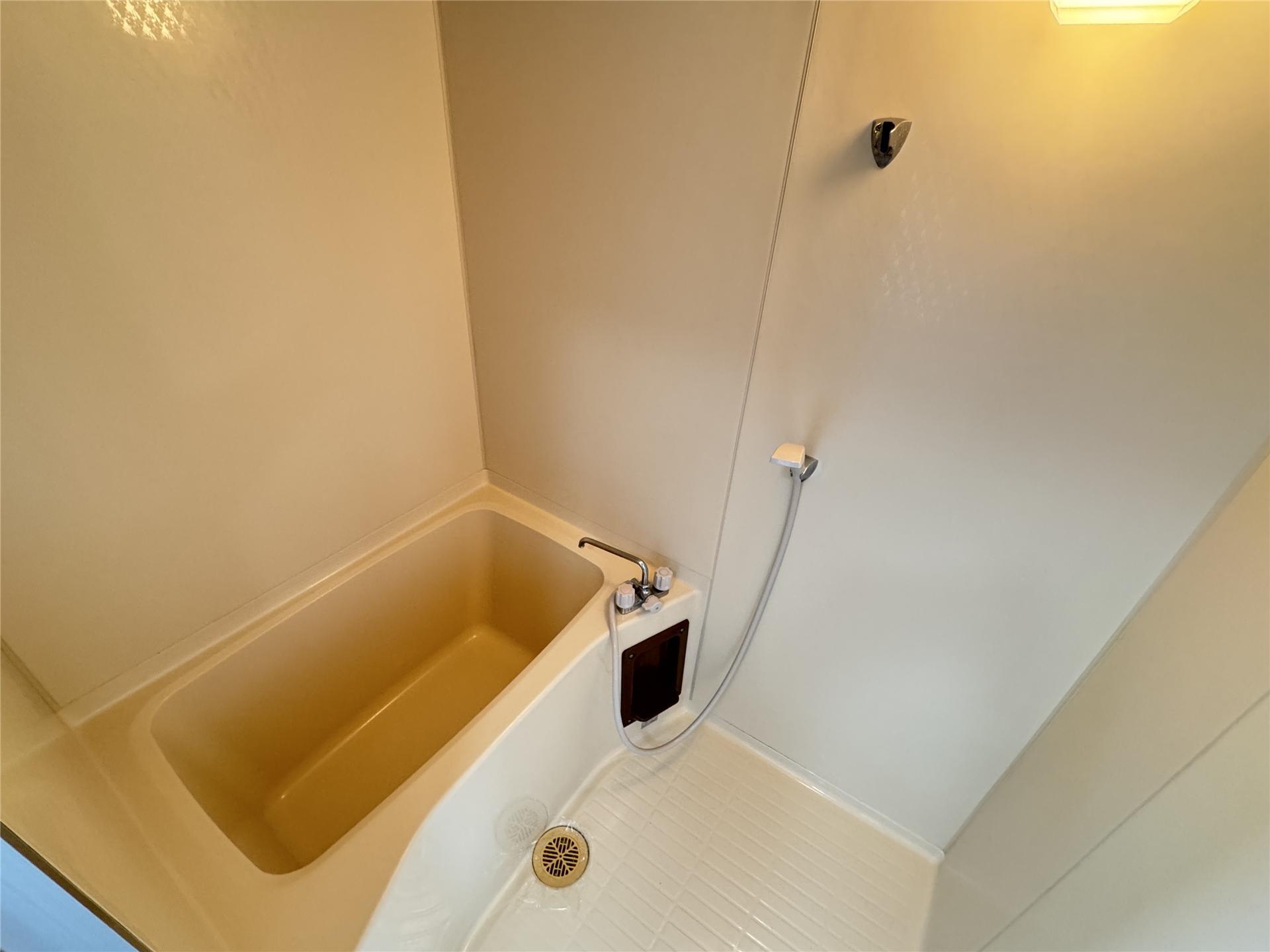 バス・シャワールーム　浴室！シャワー有り！