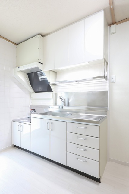 キッチン　コンパクトで使い勝手の良いキッチン