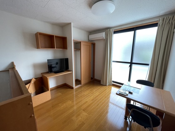 居室・リビング　※別部屋の写真です