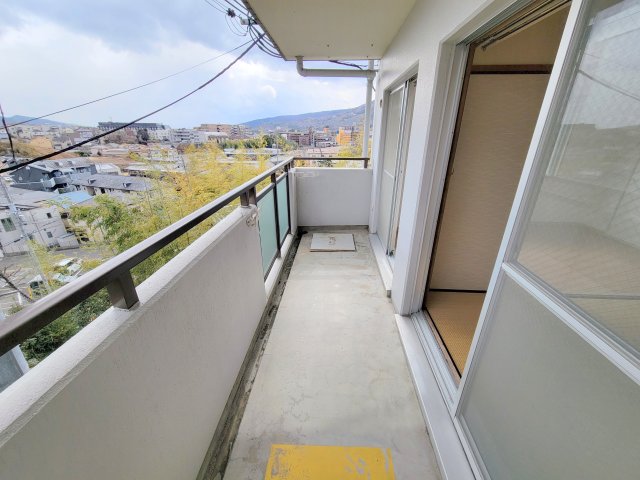 ロイヤルハイツ東生駒の内装写真
