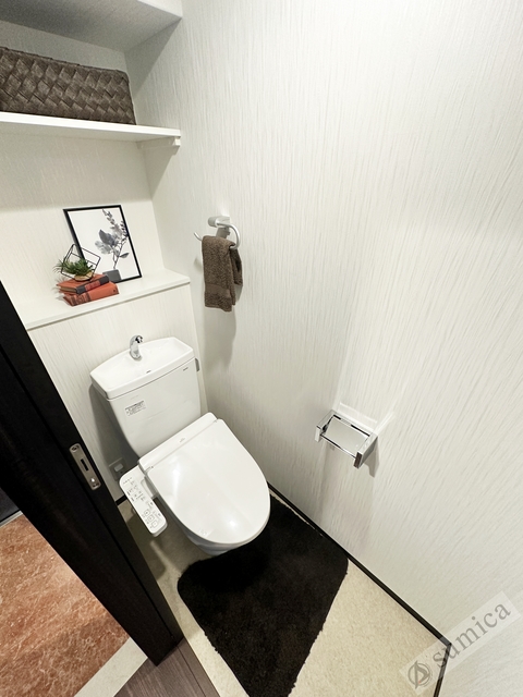 トイレ　温水洗浄便座付き♪♪