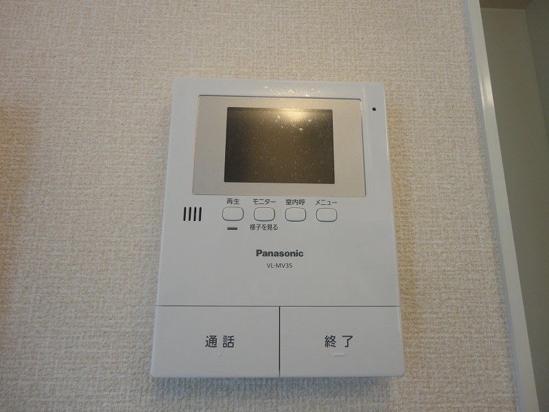 セキュリティ　※ＴＶ付インターホン！ 来訪者の顔が見えるから安心☆