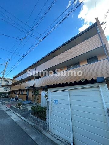 エントランス　建物の内部です