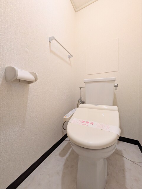 トイレ　洗浄便座付のトイレ☆彡