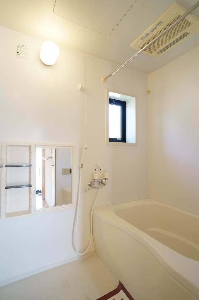 バス・シャワールーム　バスルーム
