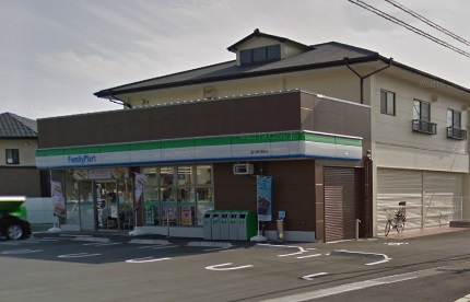 コンビニ　ファミリーマート（コンビニ）まで572m