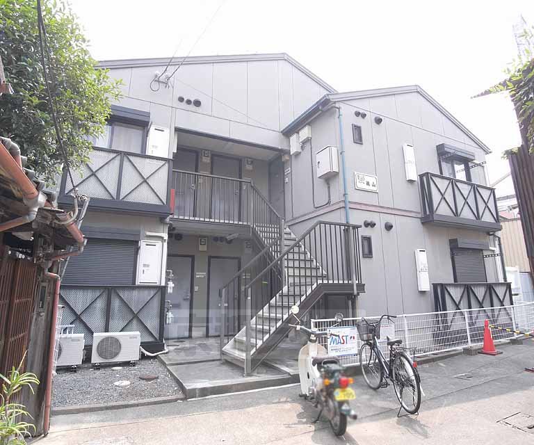 建物外観　綺麗な建物ですね。