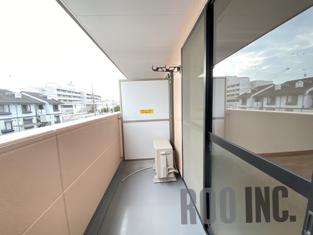 バルコニー　写真は反転のお部屋です