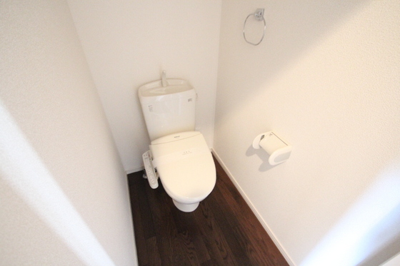 トイレ　※別部屋の写真です