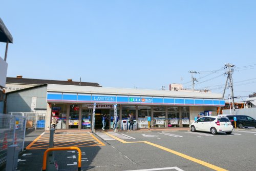 コンビニ　ローソン 平林南一丁目店（コンビニ）まで108m