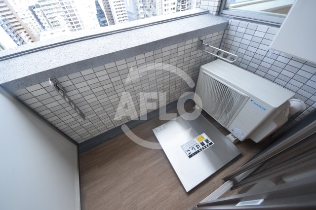 バルコニー　Vinoプレジオ本町　バルコニー