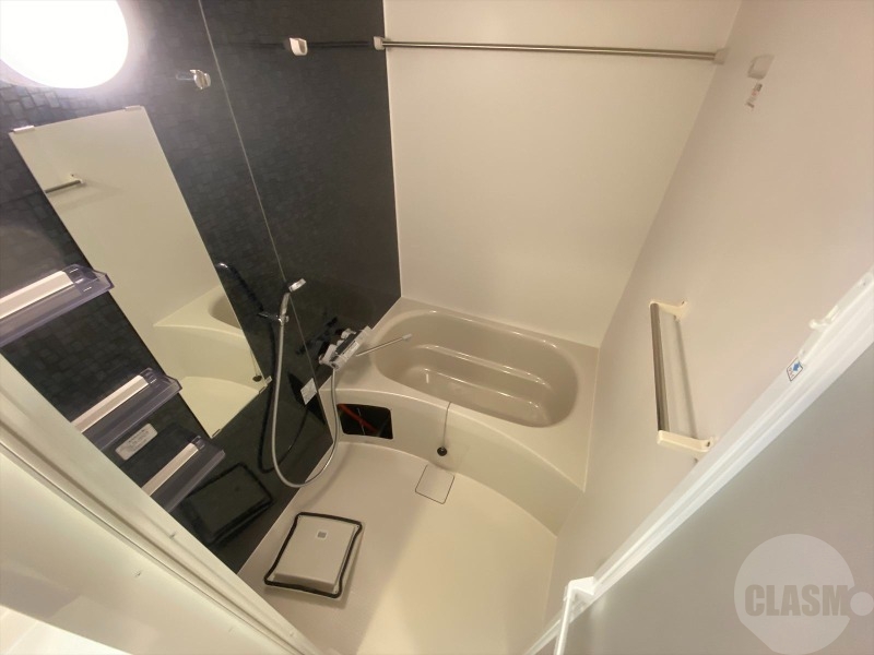 バス・シャワールーム　浴室乾燥機付きバスルーム