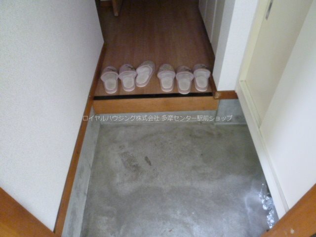 玄関　シューズボックス付きの玄関スペースです♪