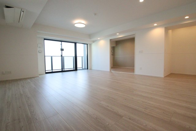 居室・リビング　※別室の為、現況優先