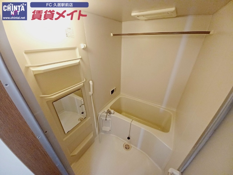 バス・シャワールーム　同型反転参考写真