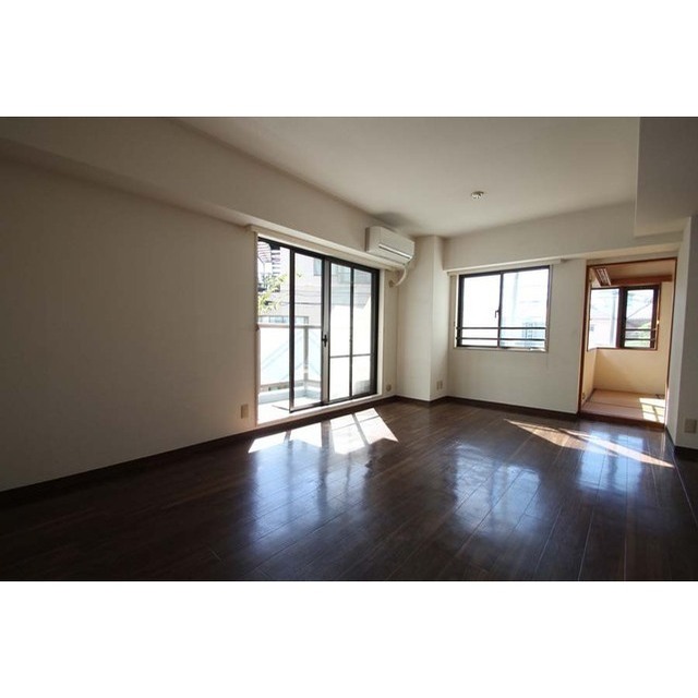 居室・リビング　画像は全て２０１（２０２２年撮影）