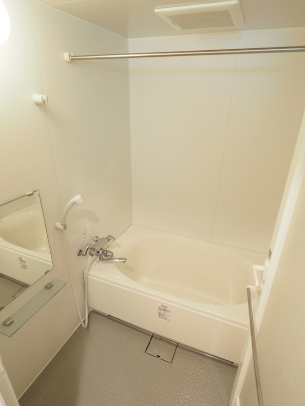 バス・シャワールーム　お風呂も広めのファミリータイプ♪