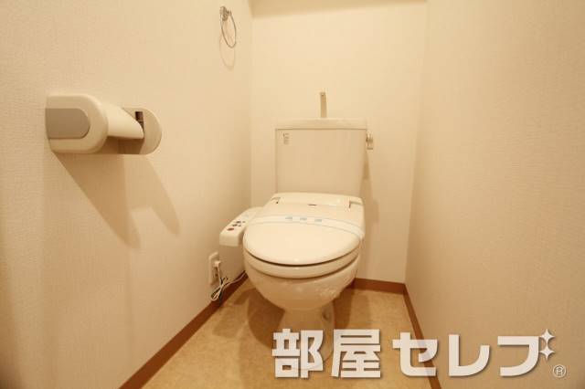 バス・シャワールーム　温水洗浄便座。