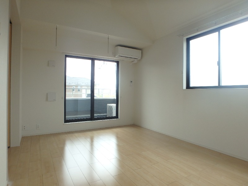 居室・リビング　図面と現状に相違がある場合には現状を優先