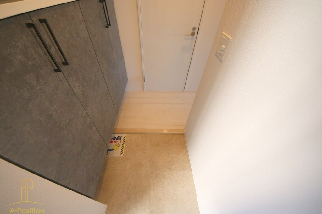 玄関　Krystal FimethII番館