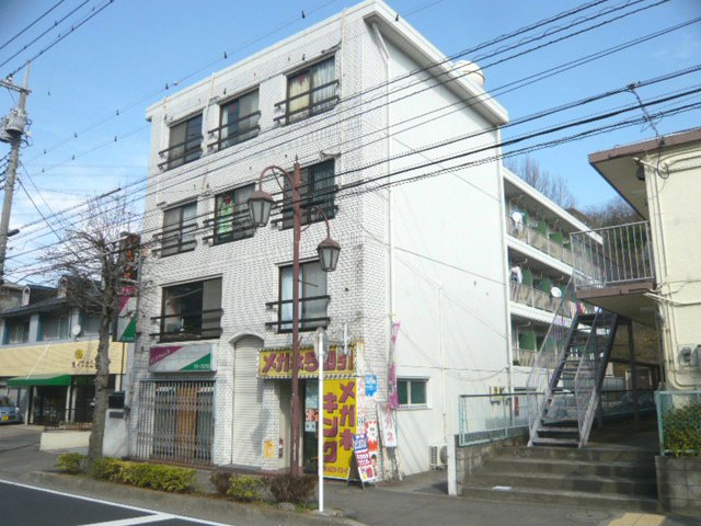 建物外観　☆鉄筋コンクリート造4階建て☆