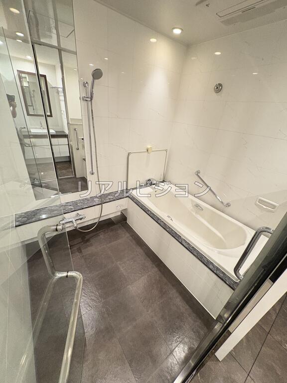 バス・シャワールーム　他部屋参考写真