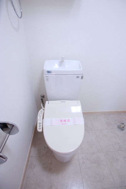 トイレ　★洗浄・暖房機能付便座トイレ★