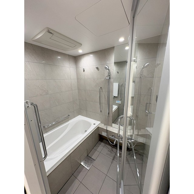 バス・シャワールーム　※写真は同タイプ住戸です。