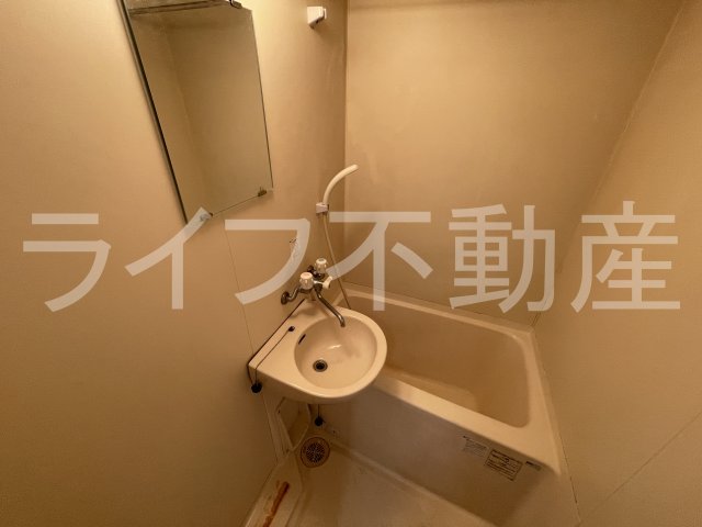 バス・シャワールーム　お風呂です