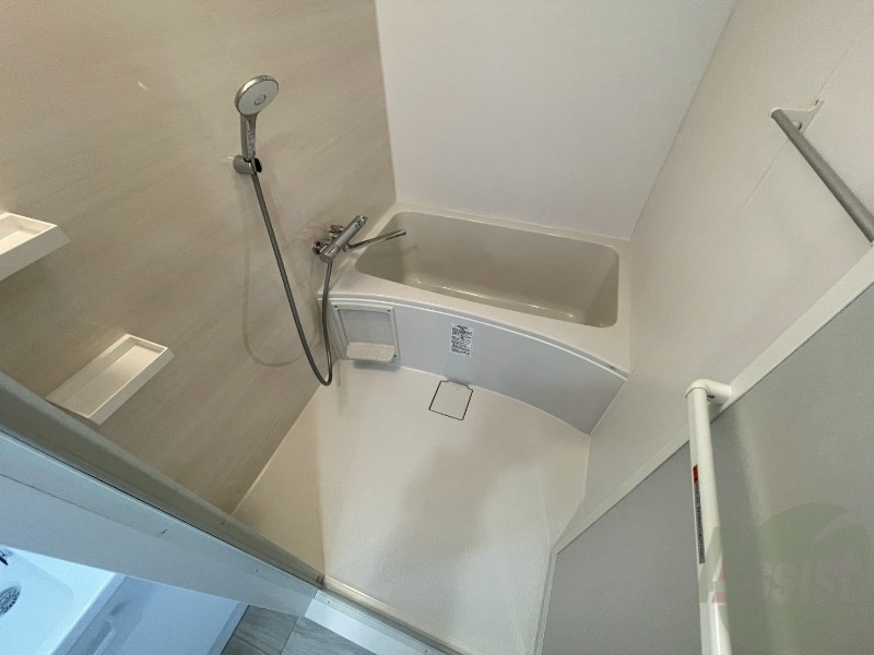 バス・シャワールーム　お風呂になります。一日の疲れを癒してくださいね。