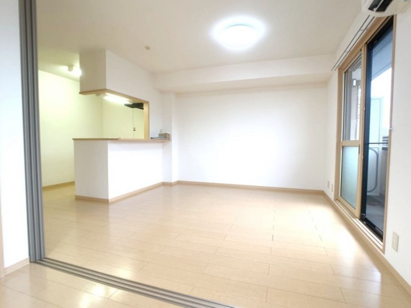 居室・リビング　図面と現状に相違がある場合には現状を優先