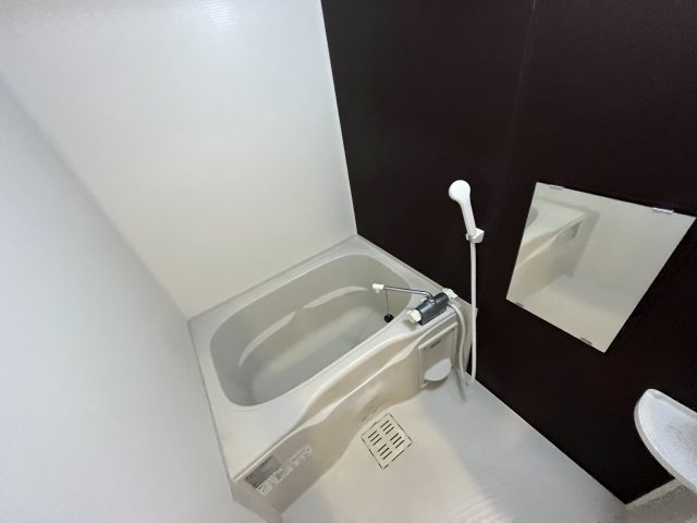 バス・シャワールーム　浴室乾燥機付き☆