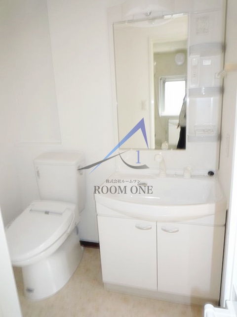 洗面設備　独立洗面台です。