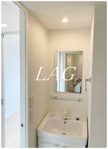 洗面設備　独立洗面台です。