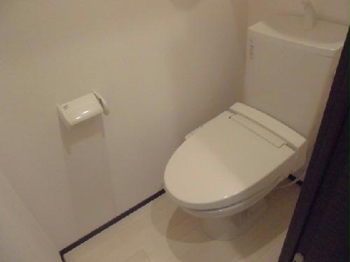 トイレ　嬉しいウォシュレット付！